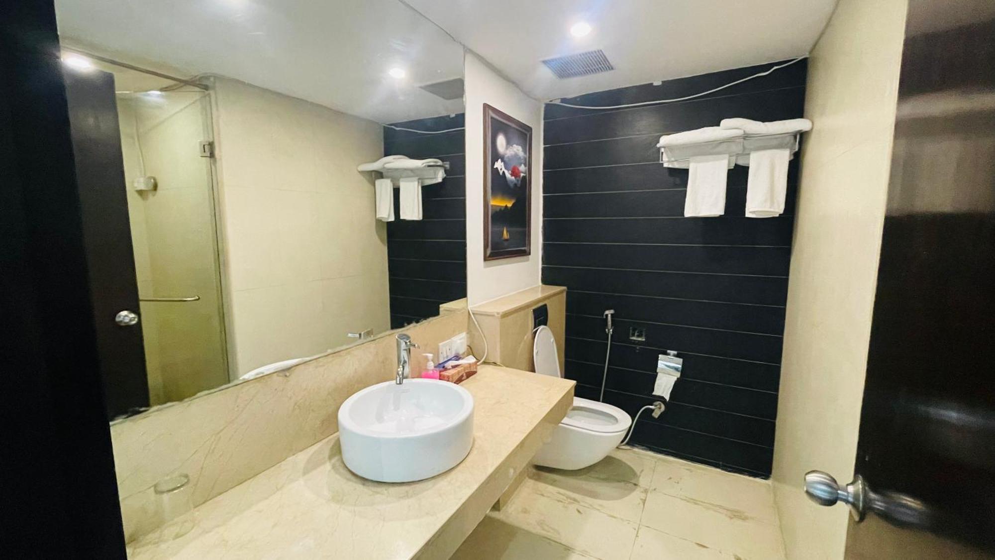 Saltstayz Select - Malcha & Chankyapuri New Delhi Exterior photo